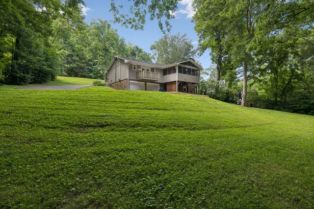 8346 Merrymount Dr, Nashville, TN 37221