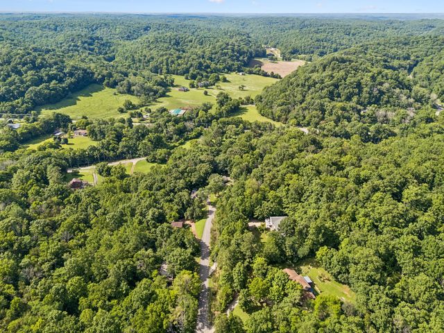 8346 Merrymount Dr, Nashville, TN 37221