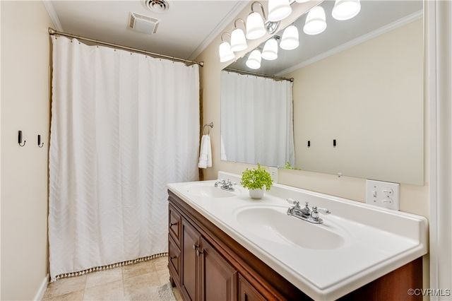 7512 Lantern Ridge Ct, Chesterfield, VA 23832