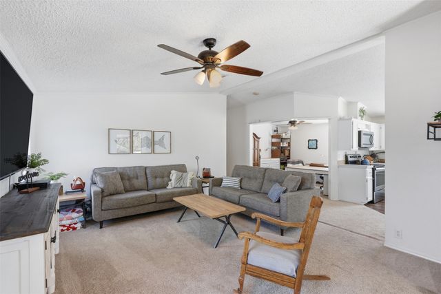 1105 E Lake Drive, Weatherford, TX 76087