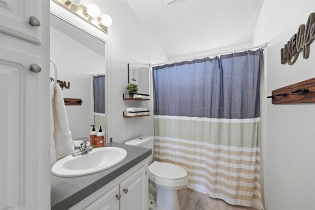 1105 E Lake Drive, Weatherford, TX 76087