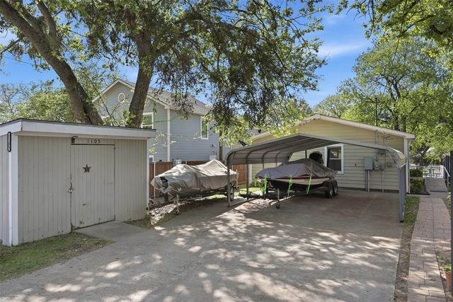 1105 E Lake Drive, Weatherford, TX 76087