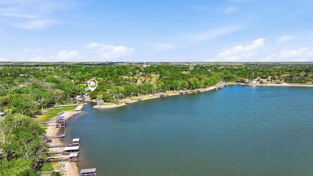 1105 E Lake Drive, Weatherford, TX 76087