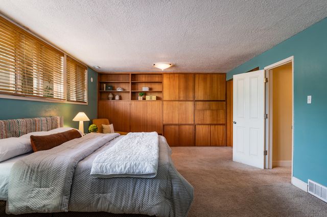 4818 ROYENE Avenue NE, Albuquerque, NM 87110