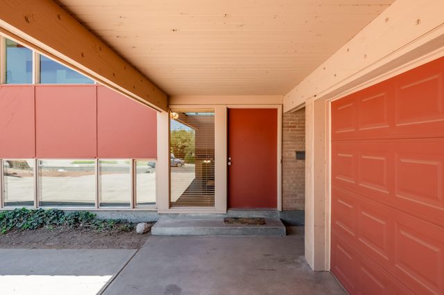 4818 ROYENE Avenue NE, Albuquerque, NM 87110