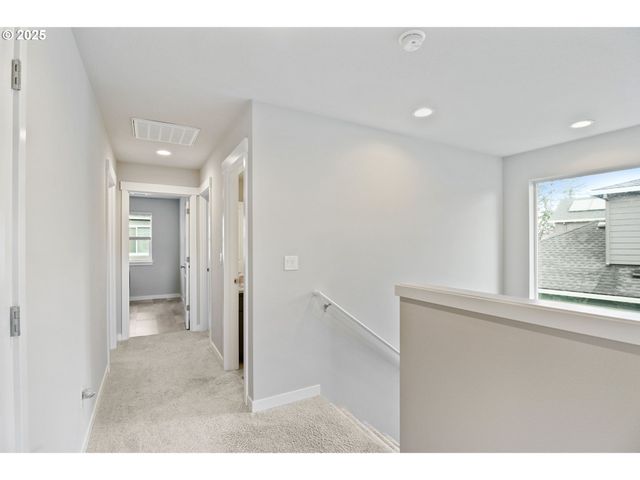 11767 Se PLEASANT VALLEY Pkwy, Happy Valley, OR 97086