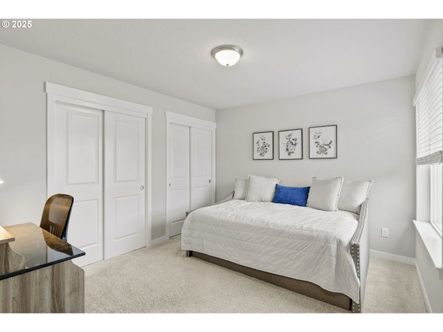 11767 Se PLEASANT VALLEY Pkwy, Happy Valley, OR 97086