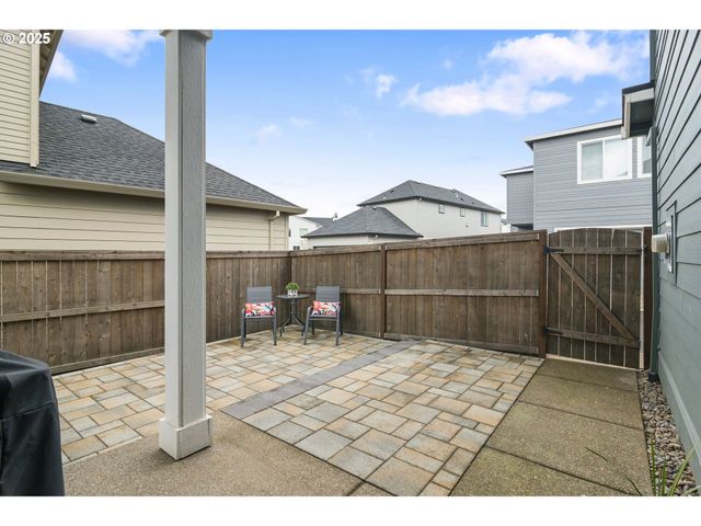 11767 Se PLEASANT VALLEY Pkwy, Happy Valley, OR 97086