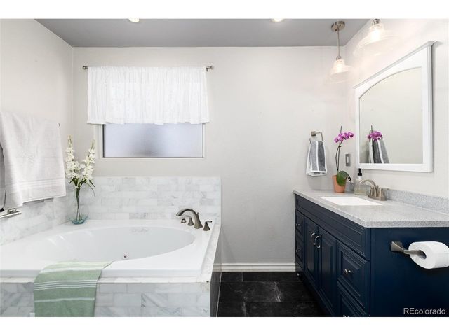 6424 W Center Ave, Lakewood, CO 80226