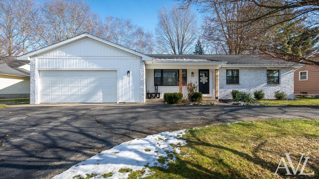 3728 Socorro Drive Sw, Grandville City, MI 49418