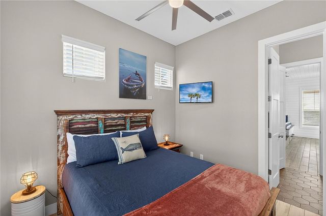 124 7 Day Weekend St, Port Aransas, TX 78373