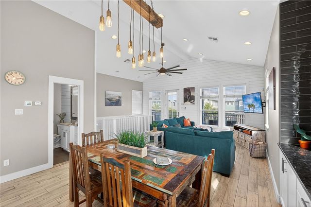 124 7 Day Weekend St, Port Aransas, TX 78373