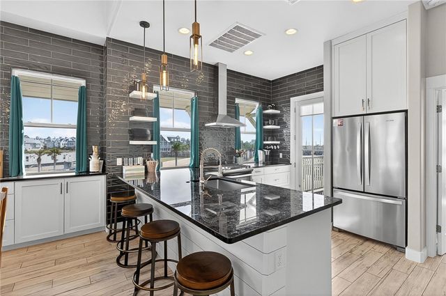 124 7 Day Weekend St, Port Aransas, TX 78373