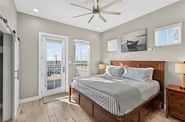 124 7 Day Weekend St, Port Aransas, TX 78373