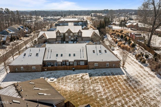 2705 Jamestown Court, Burlington, NC 27215