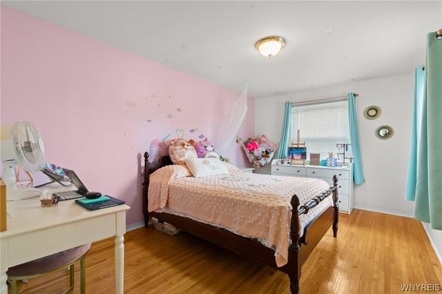 948 Mckinley Avenue, Niagara Falls, NY 14305