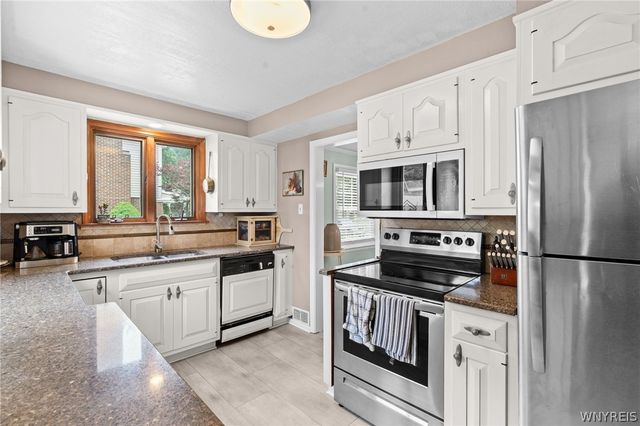 948 Mckinley Avenue, Niagara Falls, NY 14305