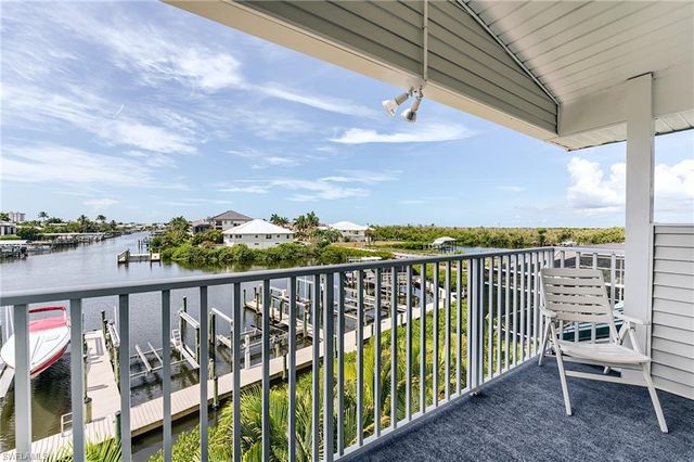 12205 Siesta DR, Fort Myers Beach, FL 33931
