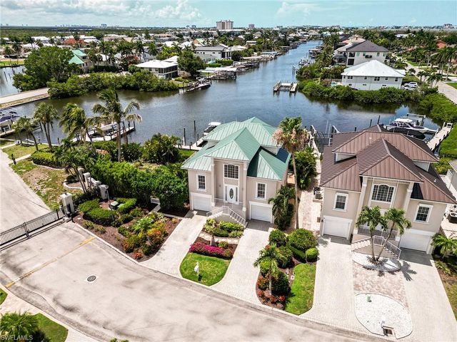 12205 Siesta DR, Fort Myers Beach, FL 33931