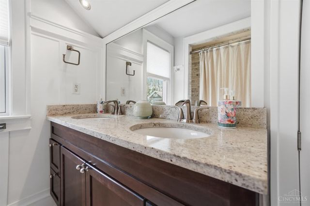 801 Park Avenue, Terrace Park, OH 45174