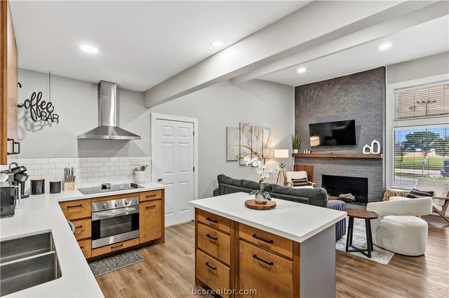 402 Williamson Drive, Bryan, TX 77801