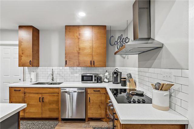 402 Williamson Drive, Bryan, TX 77801