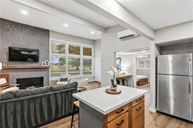 402 Williamson Drive, Bryan, TX 77801