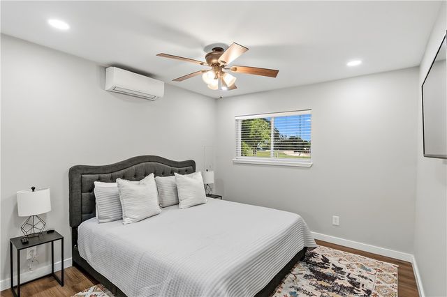 402 Williamson Drive, Bryan, TX 77801
