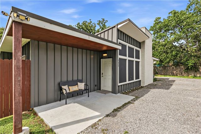 402 Williamson Drive, Bryan, TX 77801