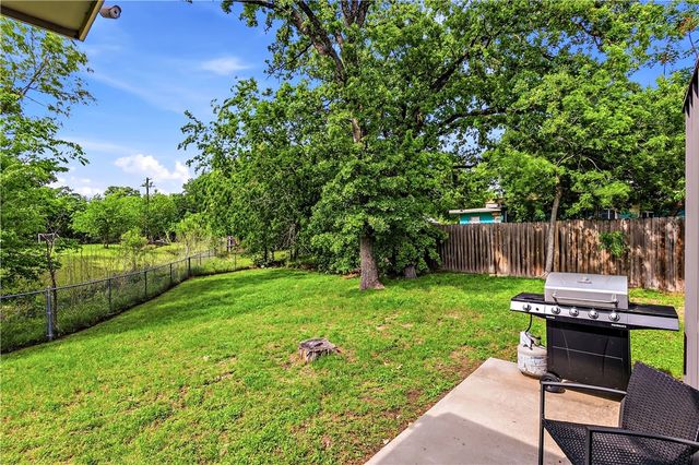 402 Williamson Drive, Bryan, TX 77801