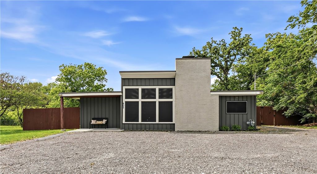 402 Williamson Drive, Bryan, TX 77801