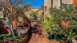 835 S Lucerne Boulevard 205, Los Angeles, CA 90005