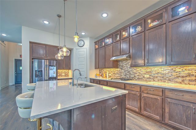 4105 Dartmoor Drive, Aubrey, TX 76227