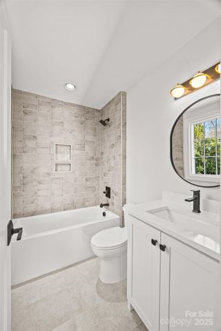 1603 Tippah Park Court, Charlotte, NC 28205