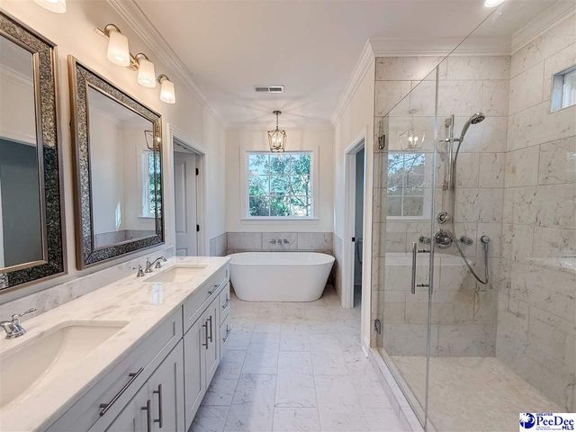 724 Caledonia Ct, Florence, SC 29501