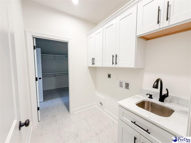 724 Caledonia Ct, Florence, SC 29501