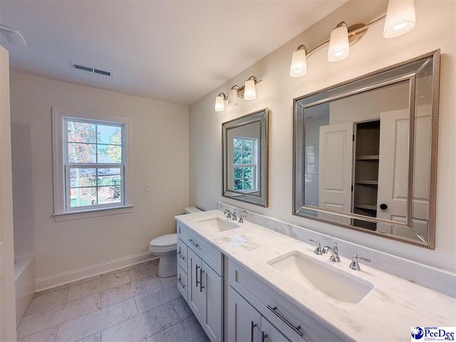 724 Caledonia Ct, Florence, SC 29501