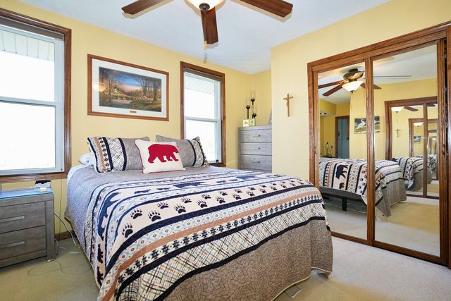 26033 W Catfish Drive, Wilmington, IL 60481