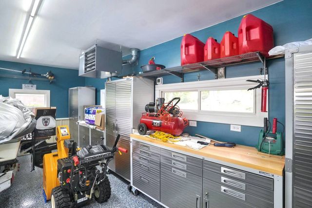 26033 W Catfish Drive, Wilmington, IL 60481