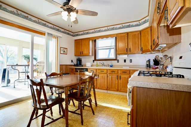 26033 W Catfish Drive, Wilmington, IL 60481