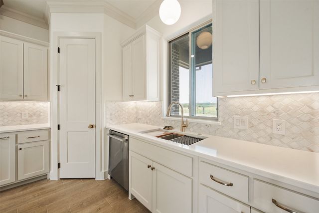 100 Eagle Court, Glen Rose, TX 76077