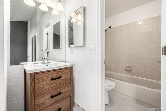 10537 W Maplewood Drive C, Littleton, CO 80127