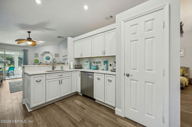 3700 SANCTUARY Way S, Jacksonville Beach, FL 32250