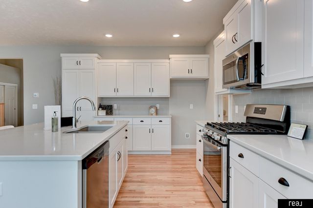 11513 S 116 Street, Papillion, NE 68133