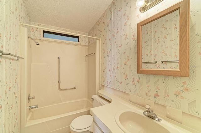 6710 36TH AVENUE E 268, Palmetto, FL 34221