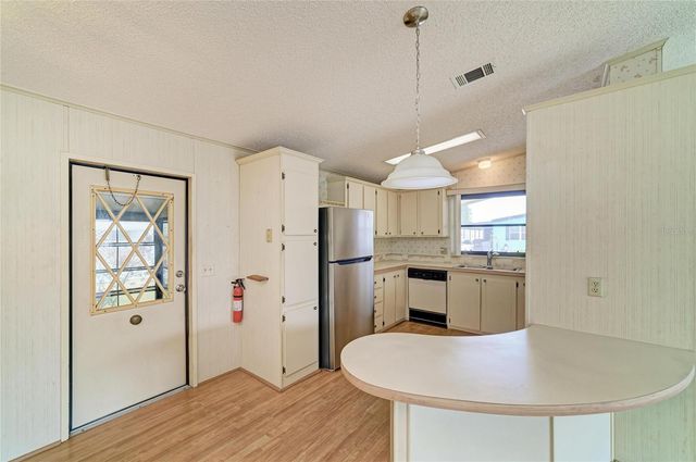 6710 36TH AVENUE E 268, Palmetto, FL 34221