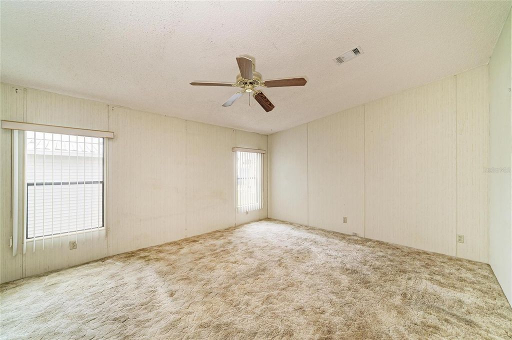 Image 14 of property listing at 6710 36TH AVENUE E 268, Palmetto, FL 34221