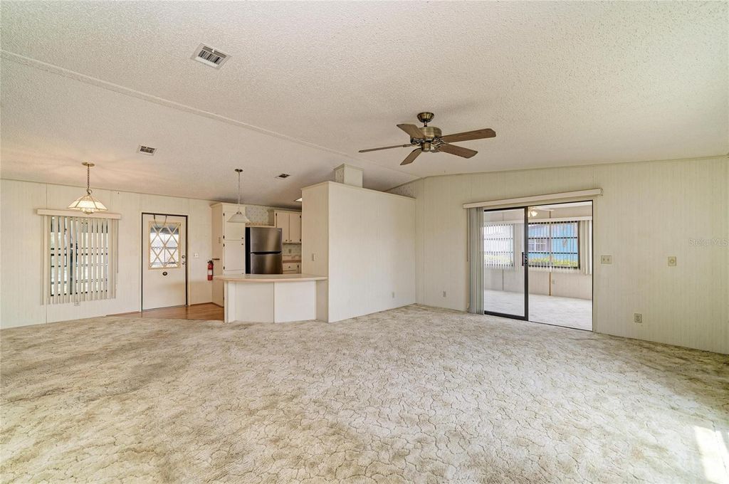Image 4 of property listing at 6710 36TH AVENUE E 268, Palmetto, FL 34221