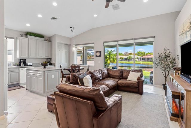9121 Bay Point Circle, West Palm Beach, FL 33411