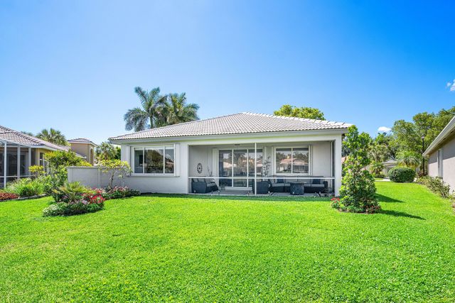 9121 Bay Point Circle, West Palm Beach, FL 33411